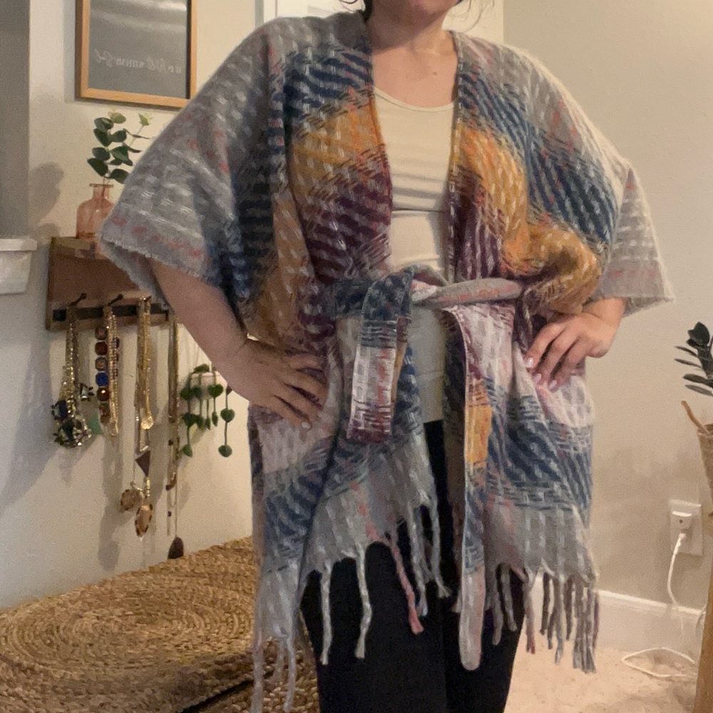 VINCE CAMUTO sweater poncho multi-color one size